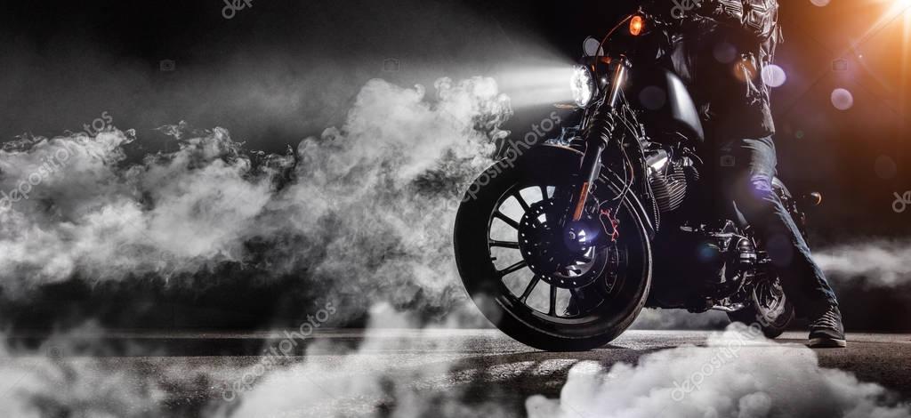 Dettaglio terminale di scarico Arrow su moto stradale